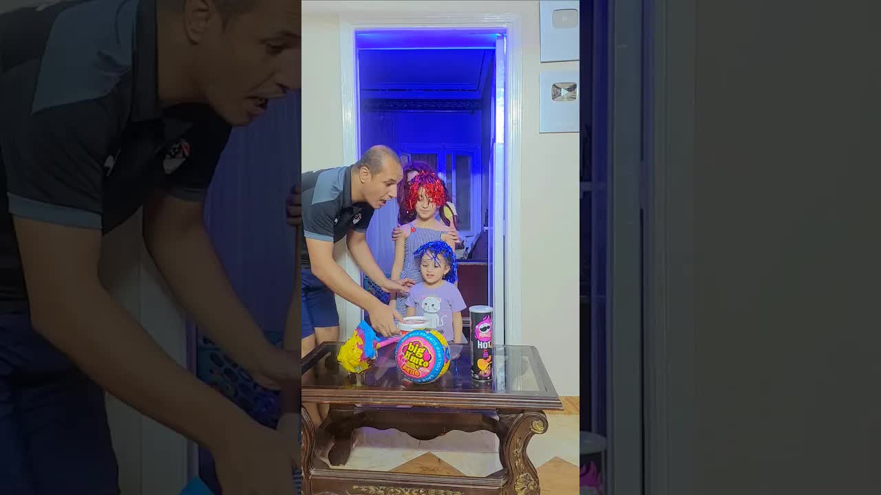 توتا لم تُكمل واجبها ووالدها يُوبّخها