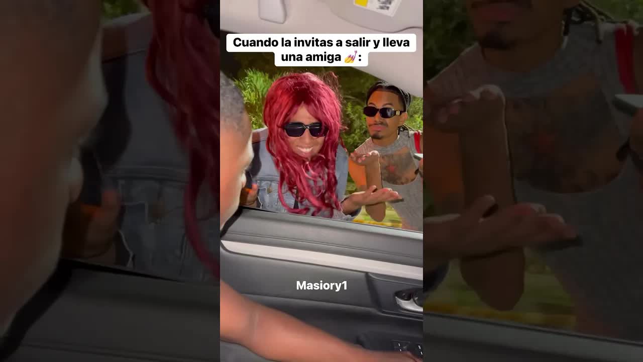 Humor sobre citas y amigas en República Dominicana