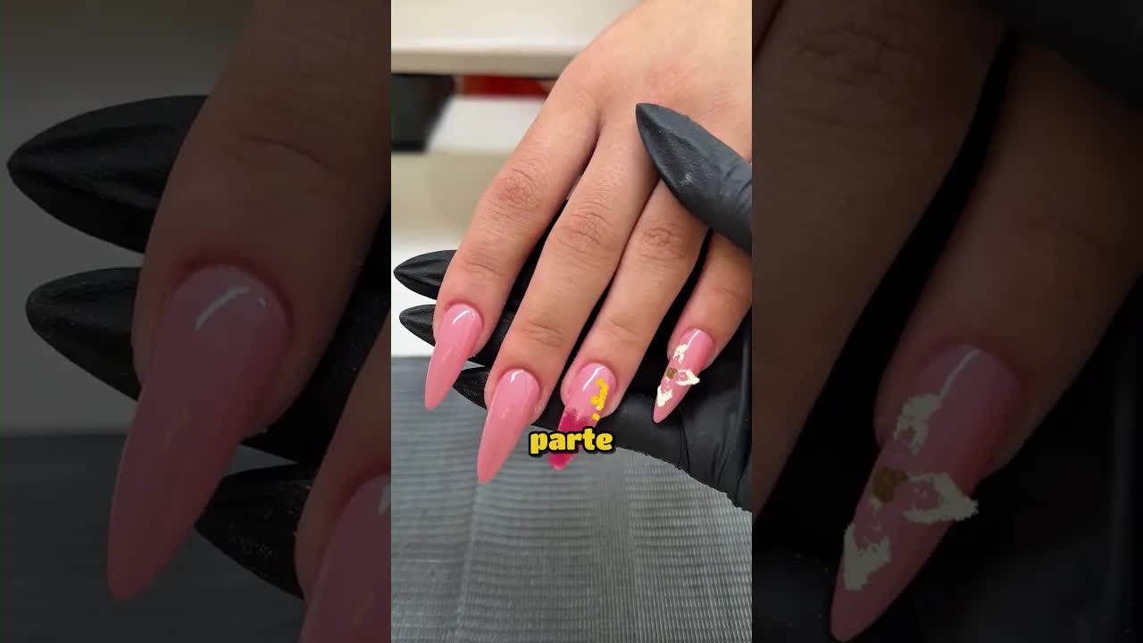 Manicure usa truque inteligente para agradar cliente