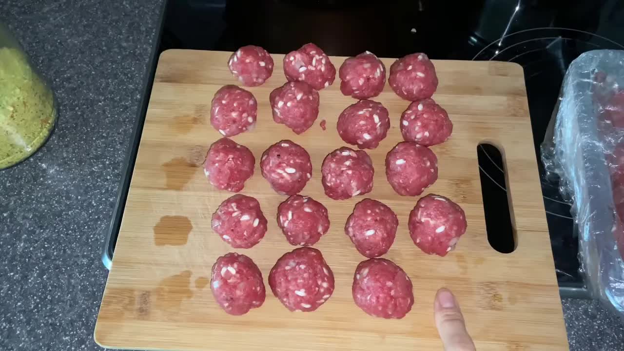 Să gătim împreună ciorbă de perișoare
