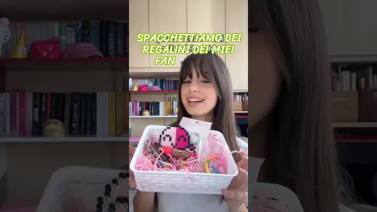 Apertura regali dai fan: makeup e accessori