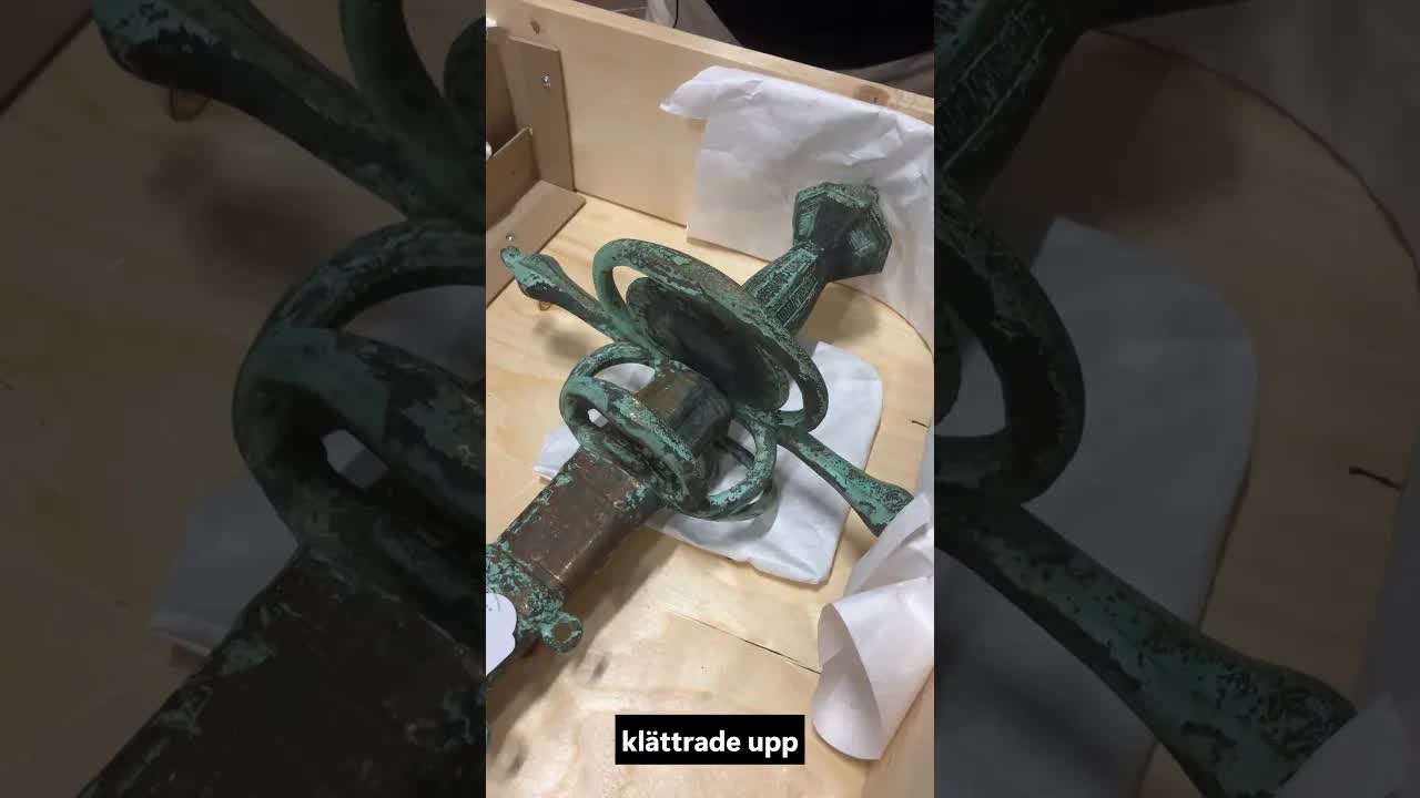 Kopparmärras stulna svärd och återfunnen kopior