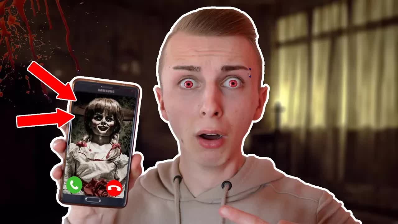 Píšem si s bábikou Annabelle na Facebooku