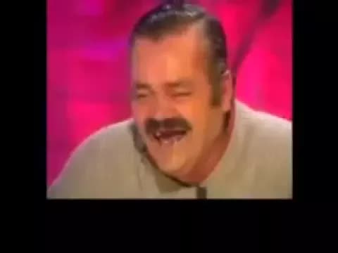el chiste de las paelleras en la playa