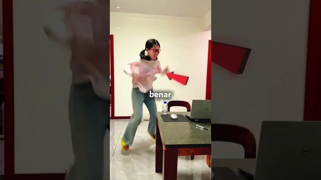 Gadis Panik Karena AI Ubah Dia Jadi Pemain Piala Dunia