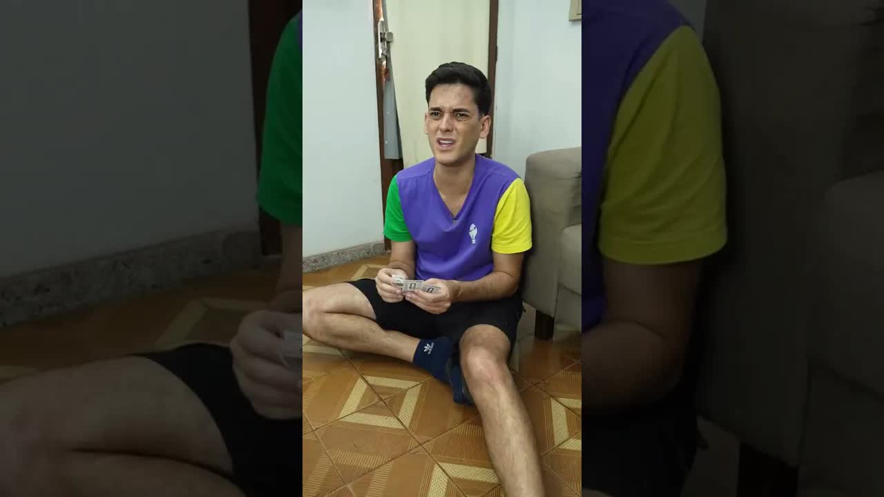 A mãe vai para a Copa e esquece o filho