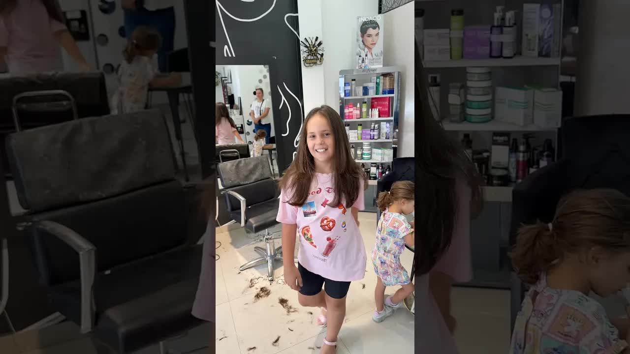 Anđela sprema novu frizuru za početak školske godine