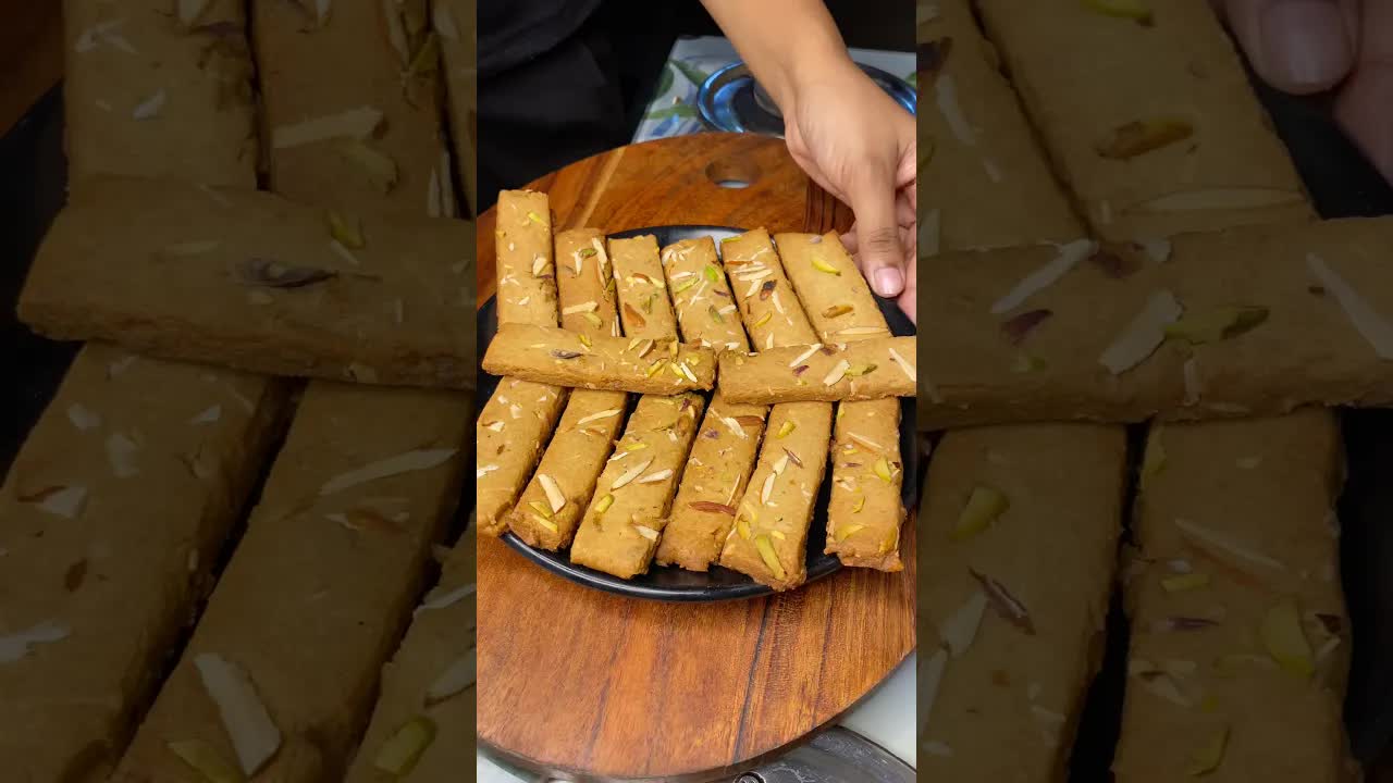 আমন্ডা পেস্তা দিয়ে আটার বিস্কুট বানানো