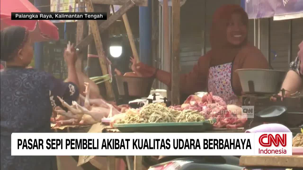 Pasar Sepi Akibat Kabut Asap di Palangkaraya