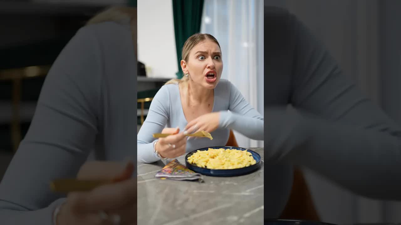Glumă despre marea întrebare și iubita perfectă