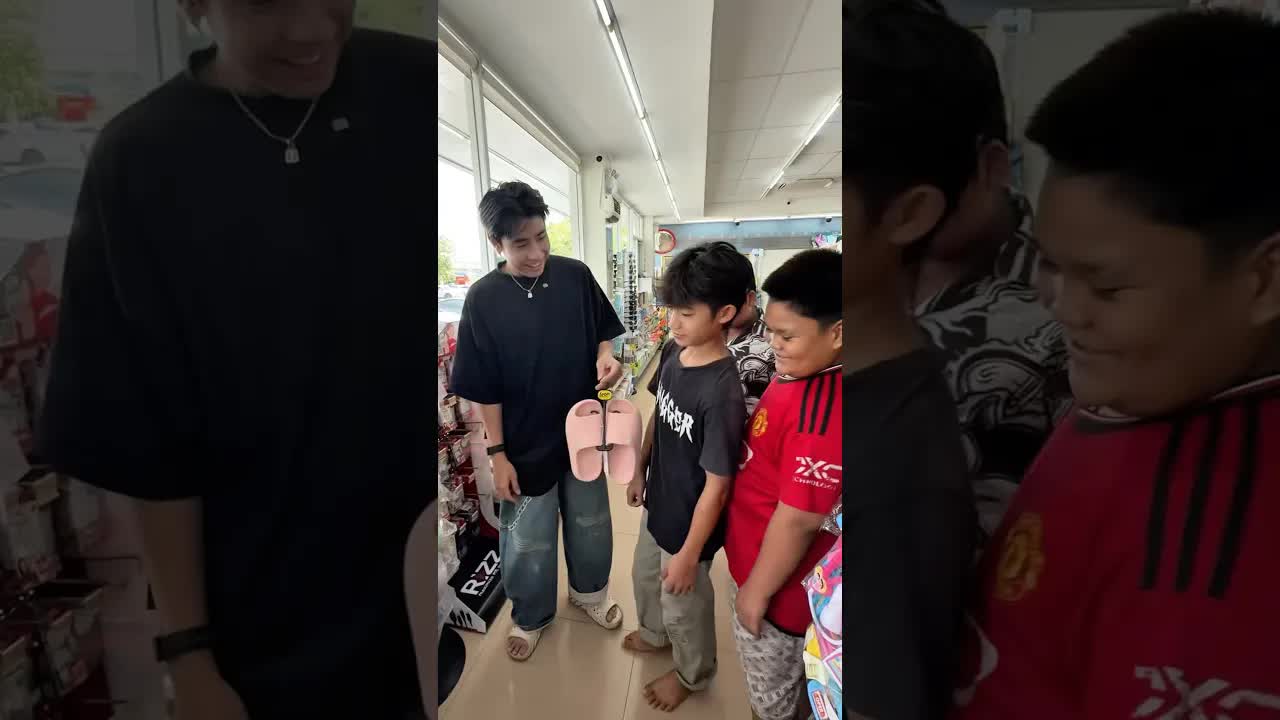 รองเท้าคู่ใหม่ของเต้าจ้าวกับคำอวยพรน่ารัก