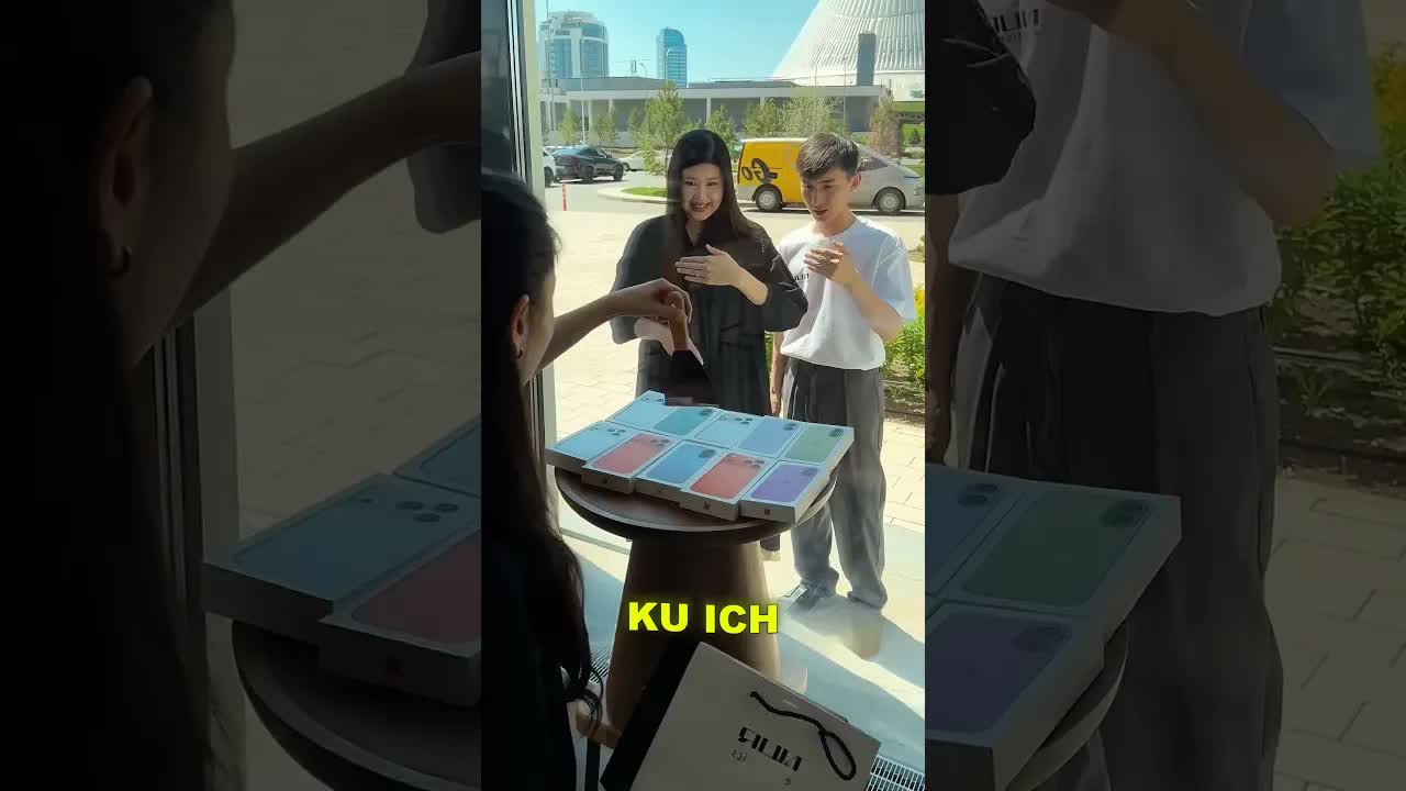 Sklep z iPhone'ami jak cukiernia