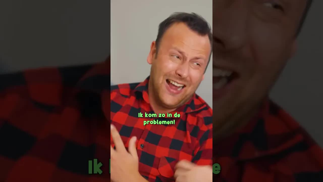 Dylan kietelt Rick in de klas