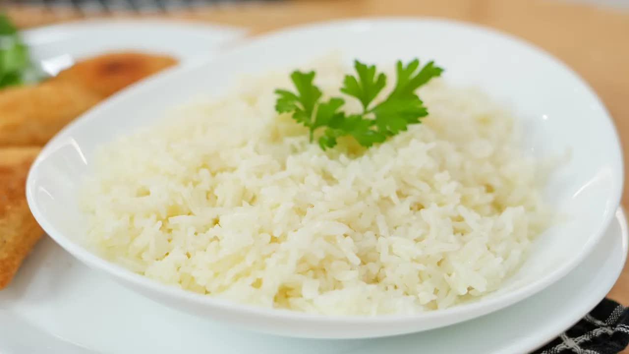 Como preparar arroz basmati simples e delicioso