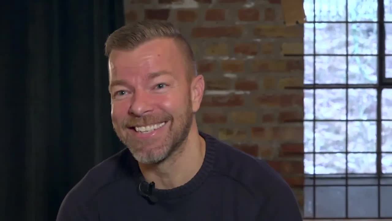Pappa Dennis och Casper som hamnvakter