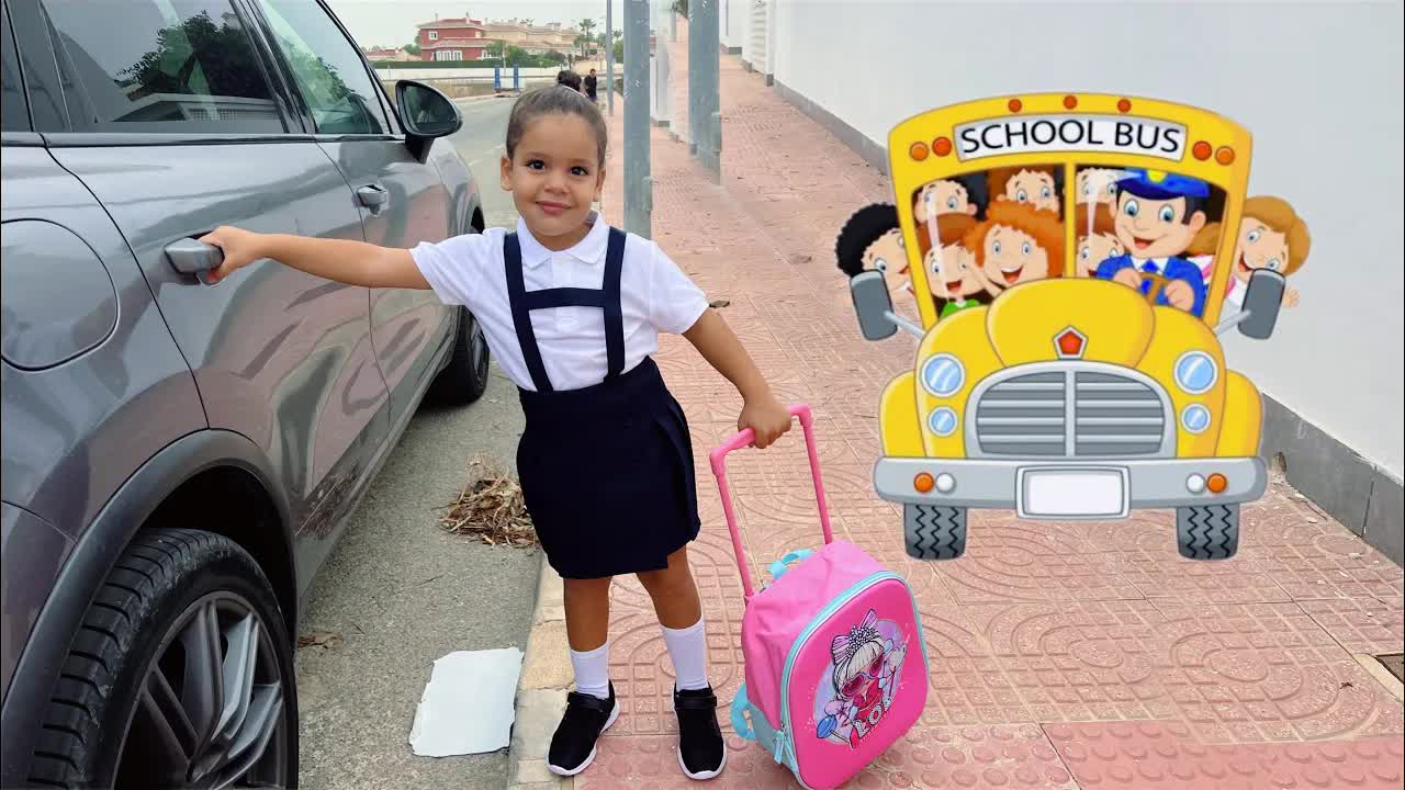 Premier jour d'école pour Amira