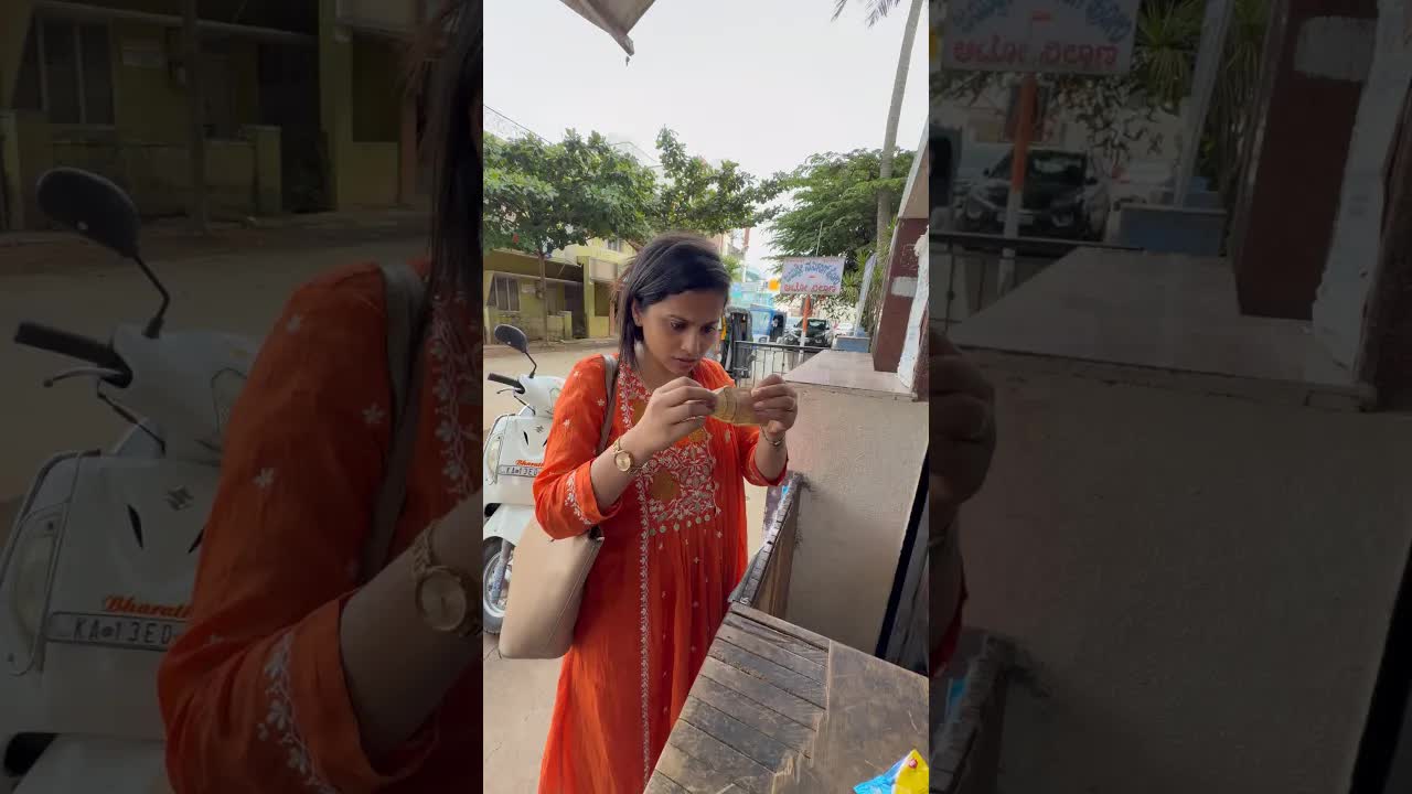 ಕೊಳೆತನದ ವ್ಯಾಪಾರಿ ಮತ್ತು ಗ್ರಾಹಕರ ಸಂಭಾಷಣೆ