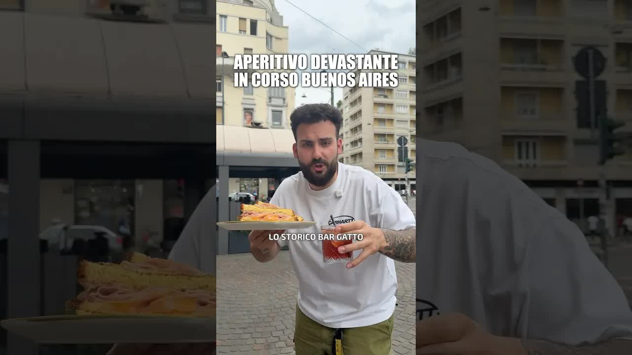 Aperitivo al Bargatto di Milano: Toast e Hamburger