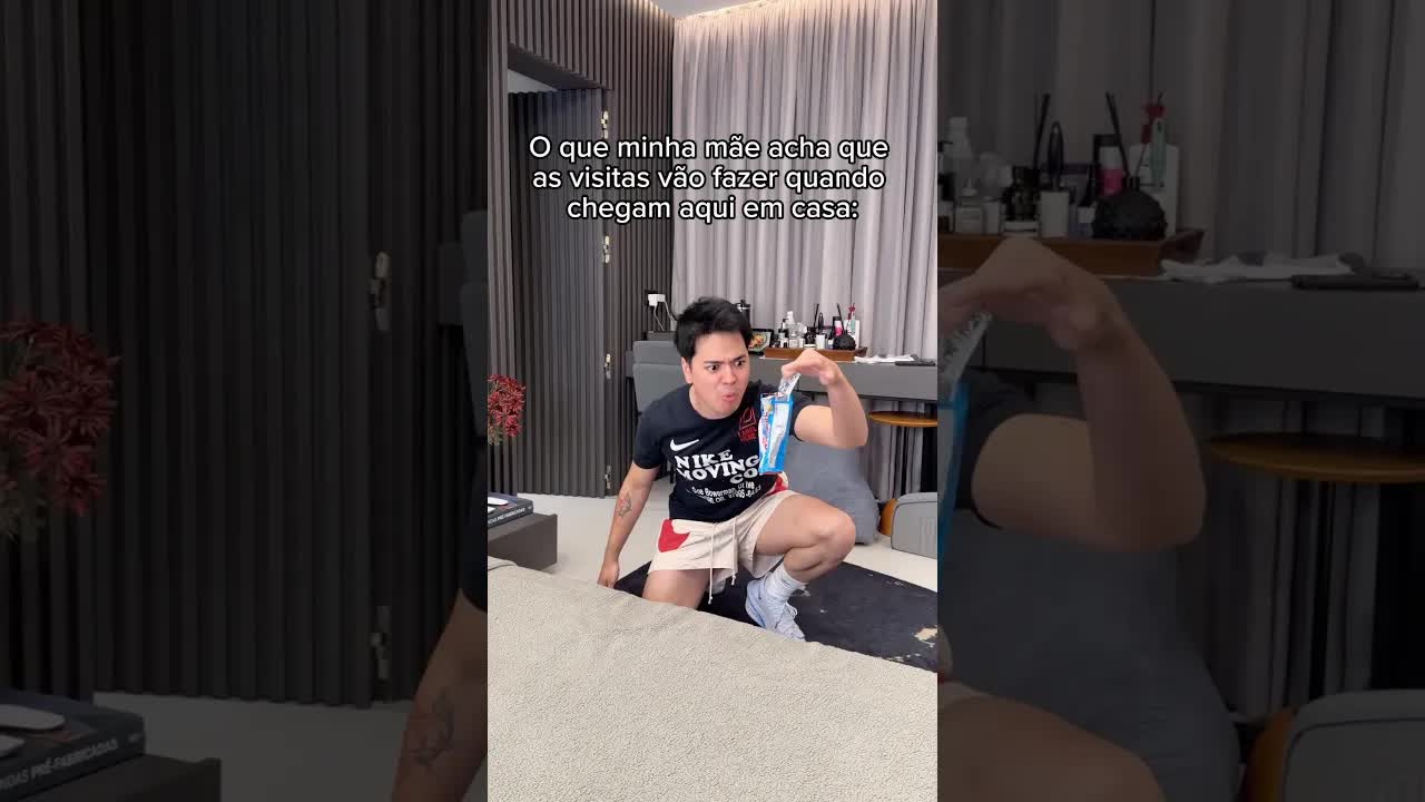 Visitando uma casa que é um verdadeiro lixão