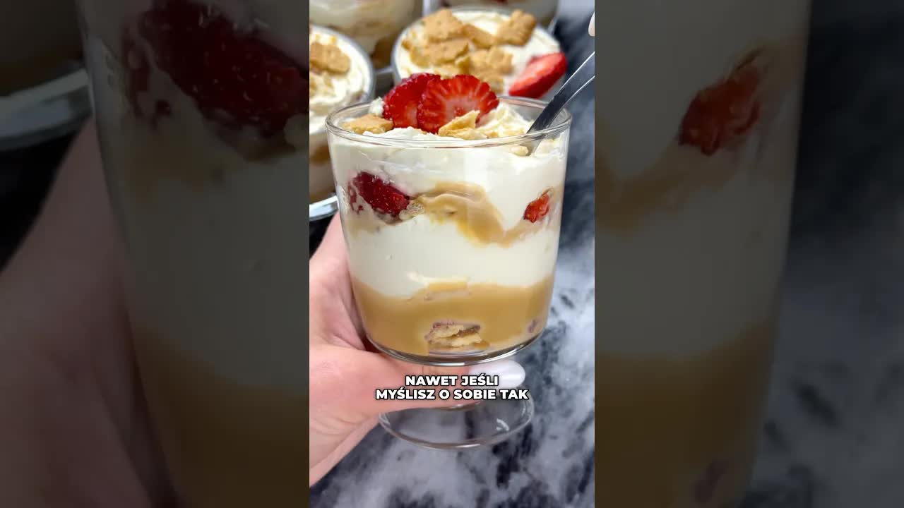 Szybki deser z truskawkami i mascarpone na Walentynki