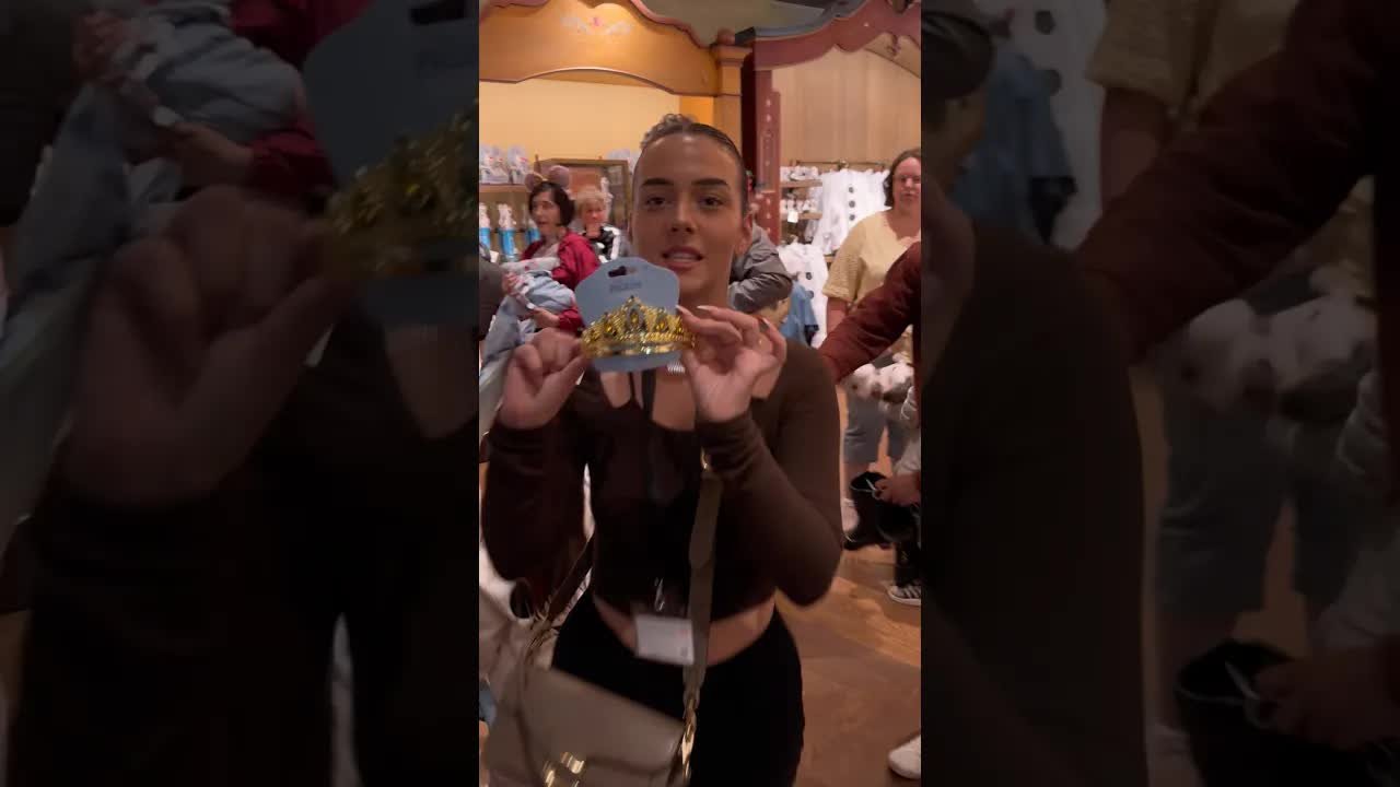 Shopping à Disneyland Paris avec Lia