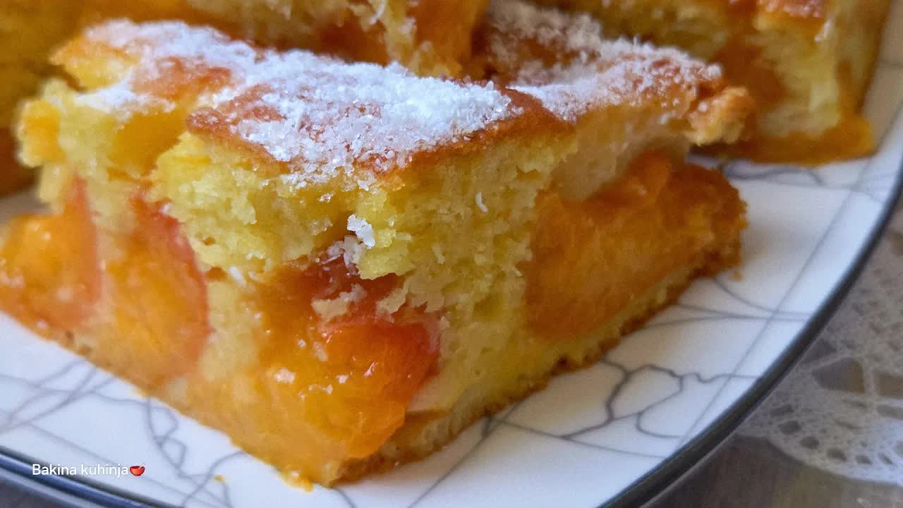 Recept za mekan kolač sa kajsijama i pavlakom