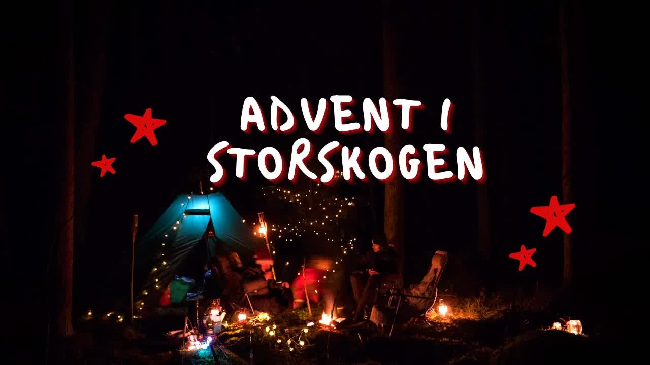 Julbak och matlagning över öppen eld i skogen