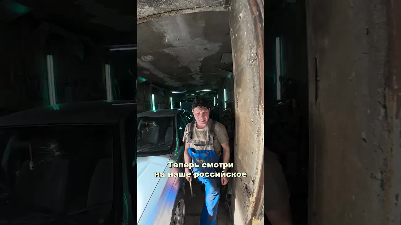 Мастер разбил новое лобовое стекло молотком