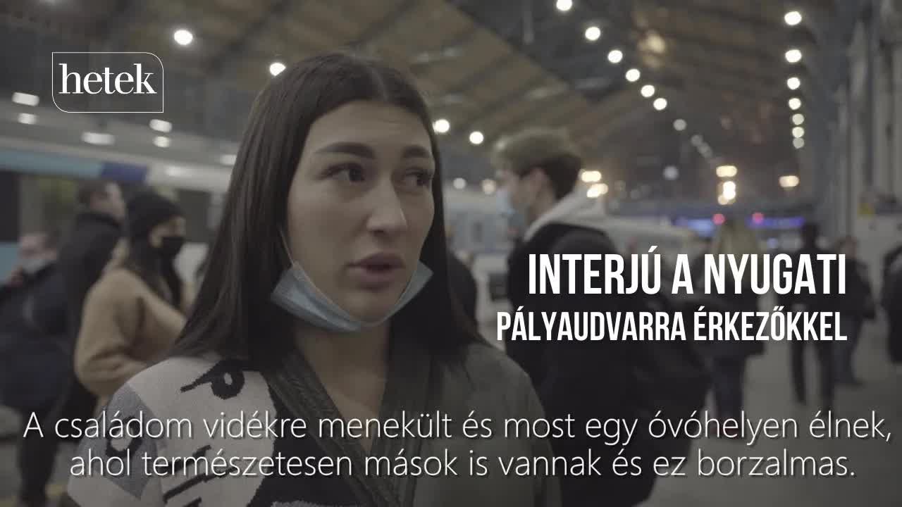 Menekültek érkezése a Nyugati pályaudvarra