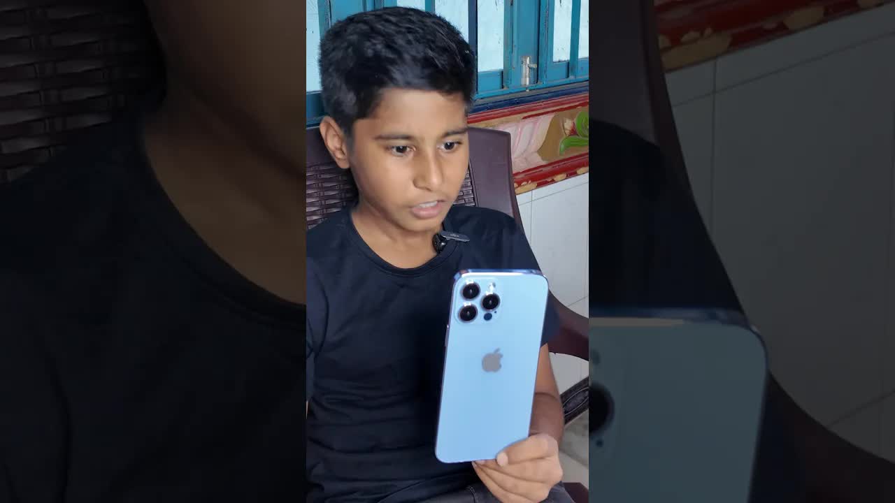அப்பா விளையாடும் போது ஐபோன் உடைந்தது