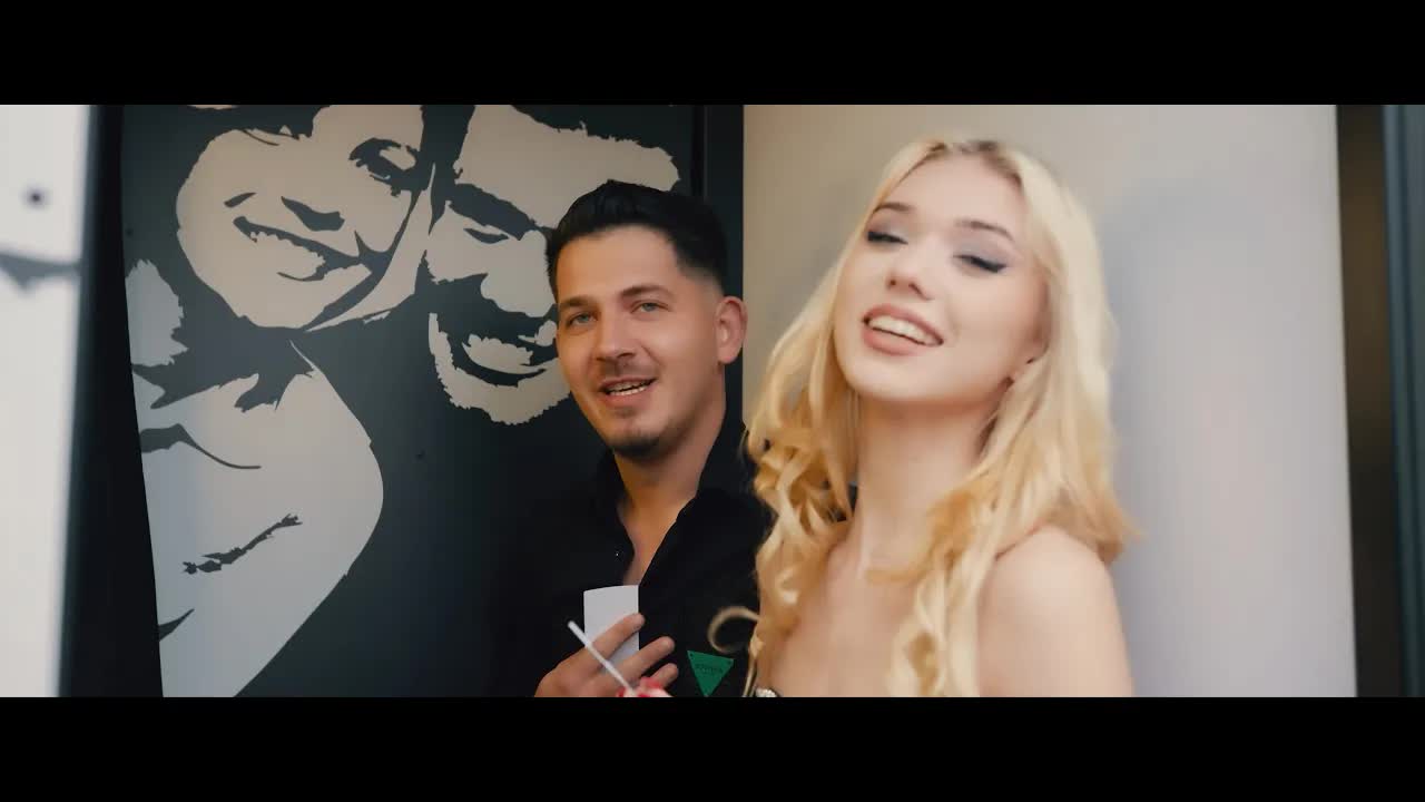 Două poze: O poveste de dragoste la distanță