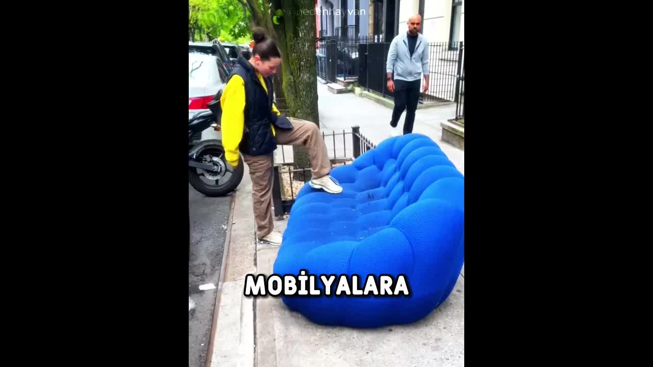 Sokaktan Bulunan Pahalı Kanepe Hikayesi