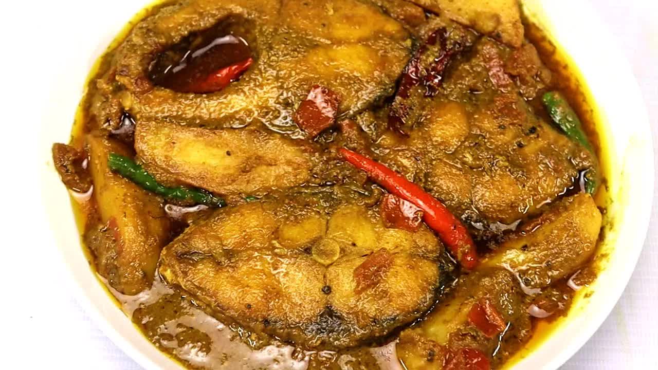 রাধুনি বাটা দিয়ে রুই মাছ রান্না করার পদ্ধতি