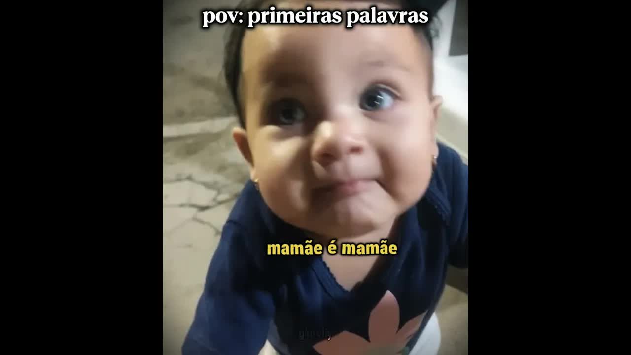 Primeiras palavras de bebê e reações engraçadas