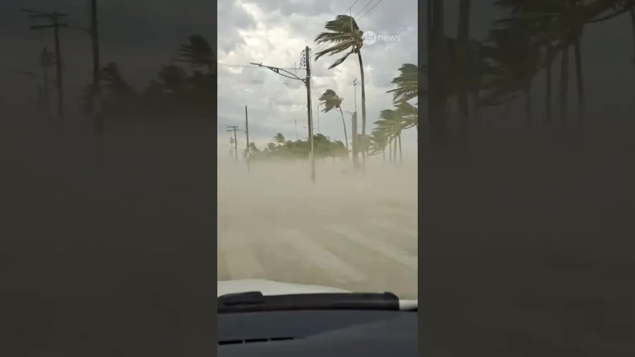 Nuvem de areia em Caraguatatuba por ventos fortes