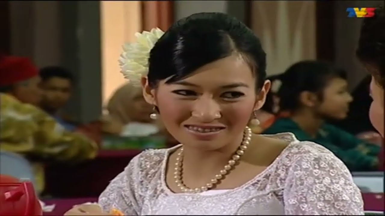 Julia Juli: Pertemuan dengan Mak Cik di Bumi