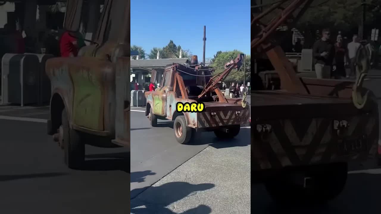 Egy daru kimenti a kisfiú játékautóját