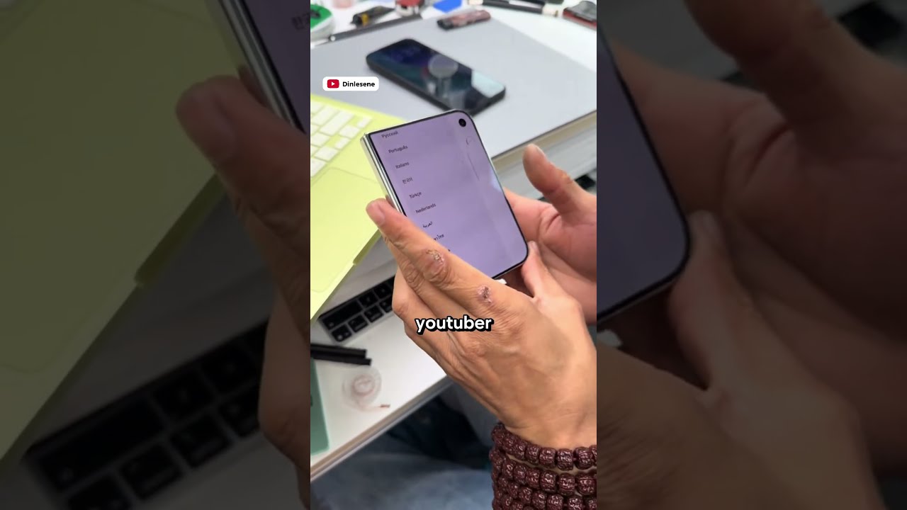 iPhone Duo Ekranı 10 Bin Kez Katlandı
