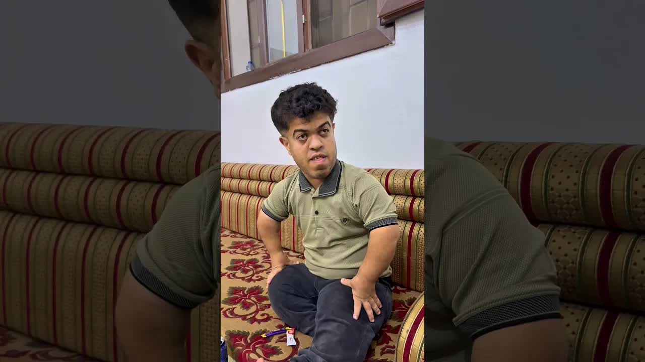 أخوك يأكل الشاورما ويضايقك