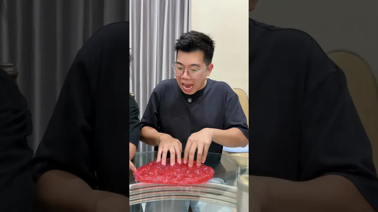 Campur Slime Merah dan Bening Jadi Apa?