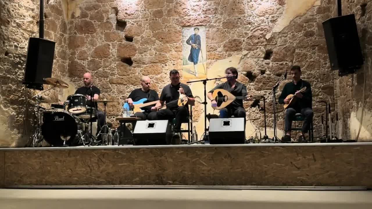 Τίποτα: Ένα τραγούδι για την απώλεια και τον πόνο