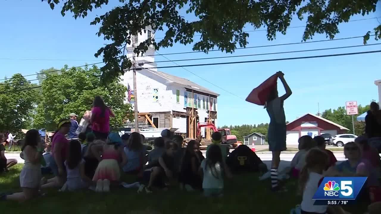 Historic Vermont Meetinghouse Moved For Community Renovation