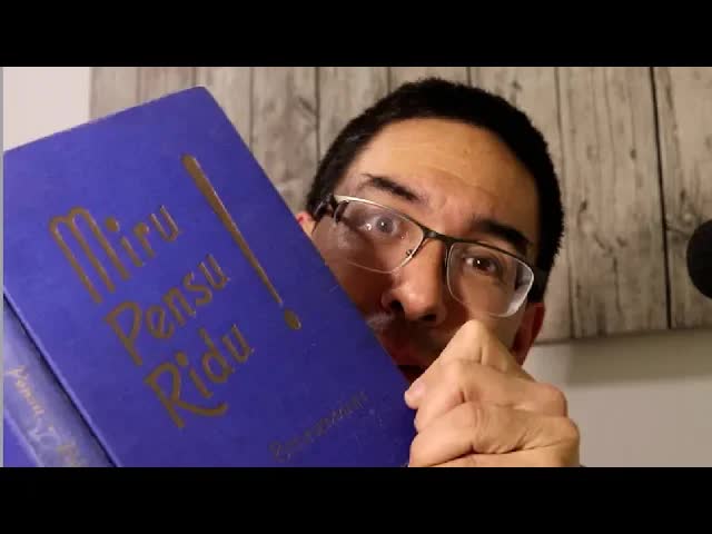 Tri Matematikaj Enigmoj El Libro