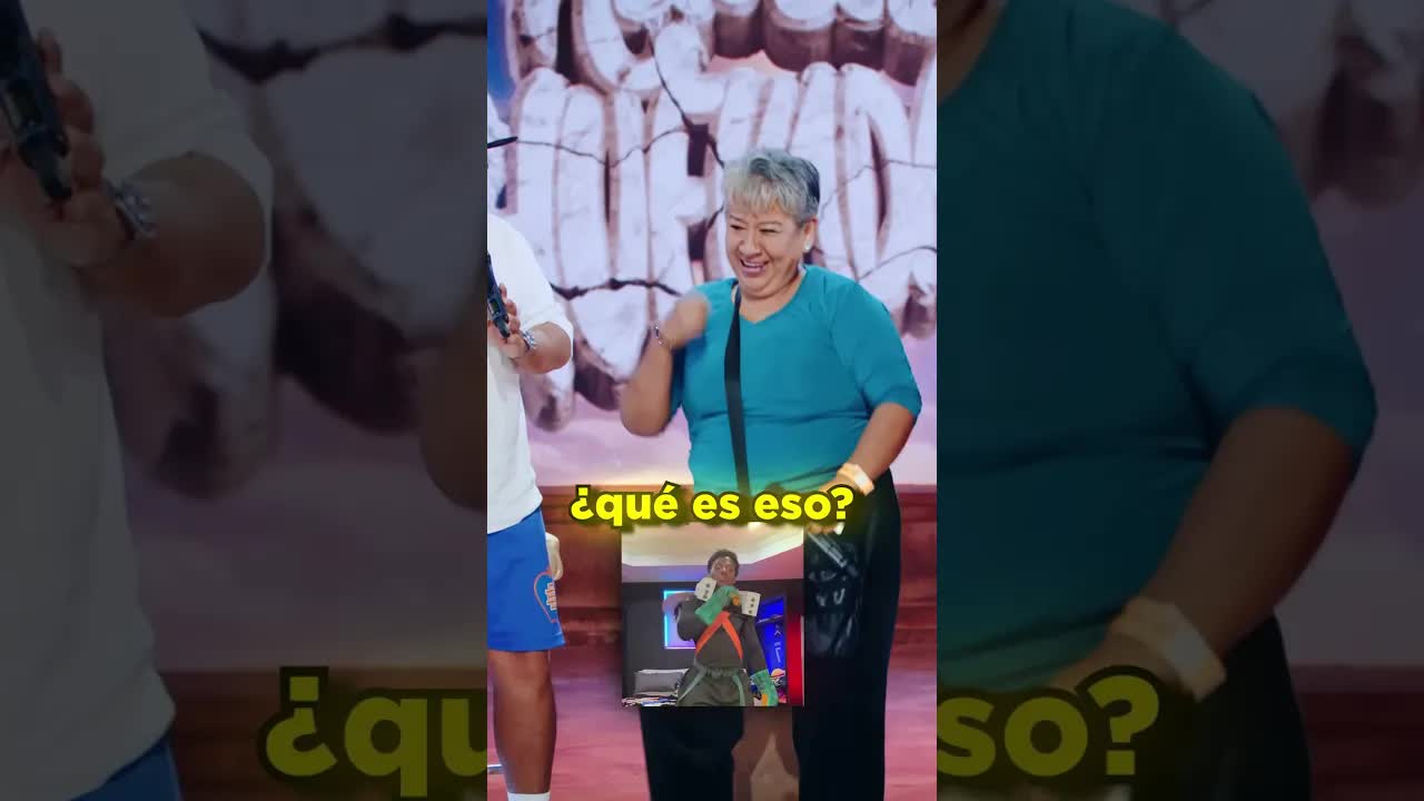 La señora llora de emoción en su cumpleaños