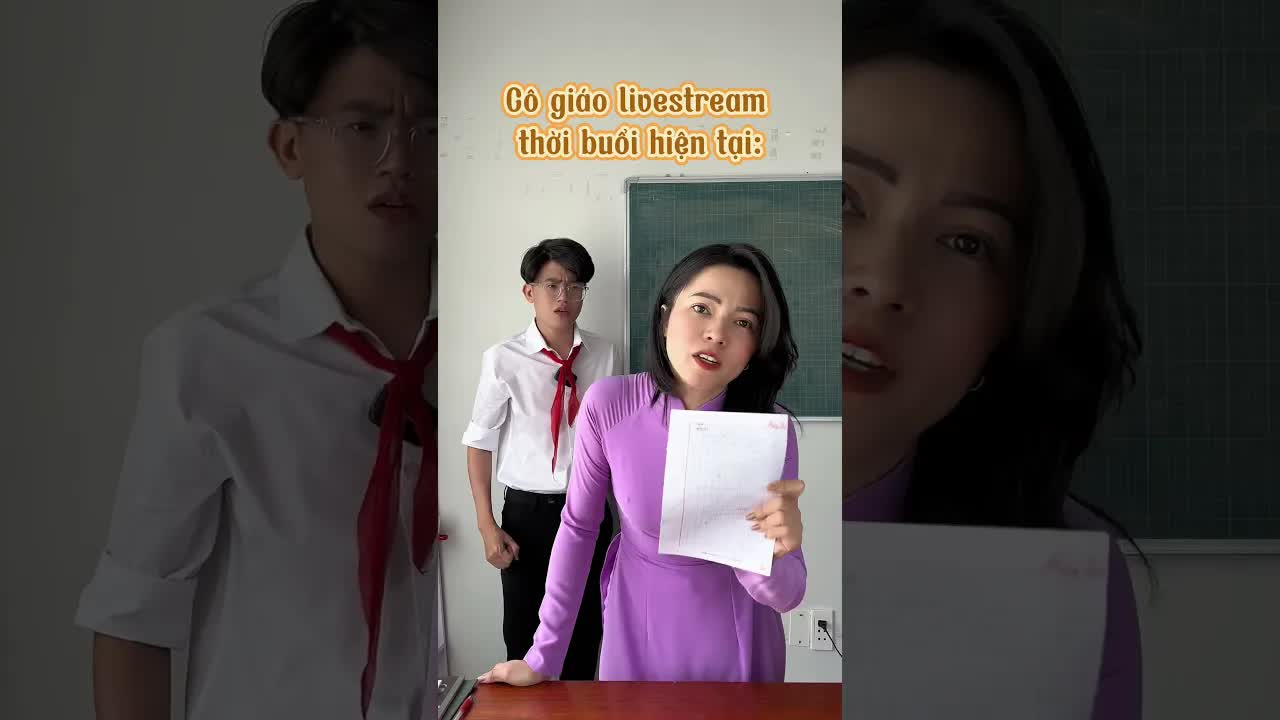 Giáo viên livestream về ý nghĩa điểm số