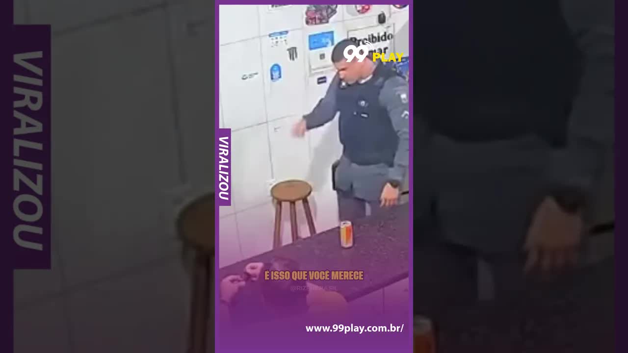 Policial repreende jovem por agredir mãe