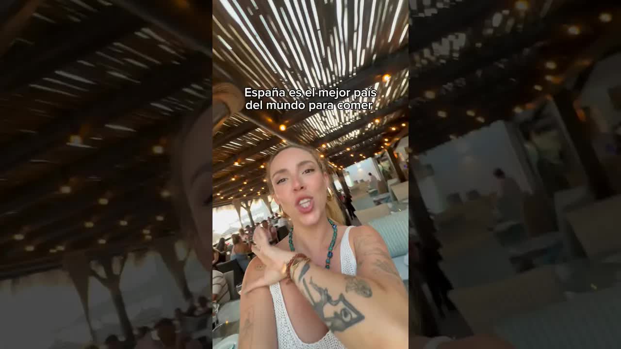 Cena increíble con espetos y mariscos en España