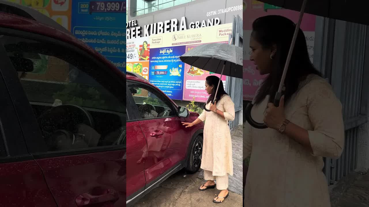 RTC బస్సు ఢీకొట్టిన కారు అదుర్స్