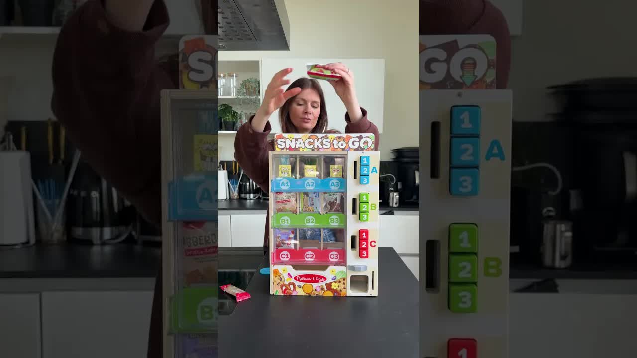 Unser Sohn und sein eigener Snackautomat