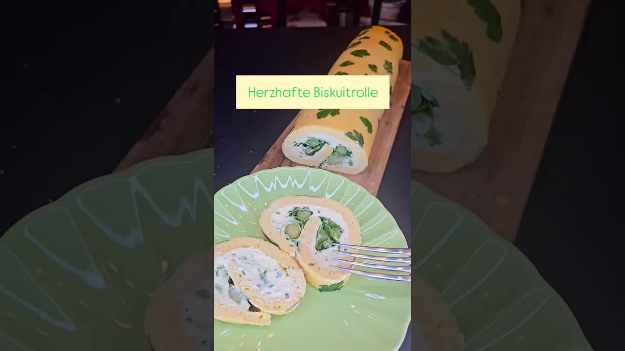 Herzhafte Kräuter-Biskuitrolle mit Spargel und Spinat